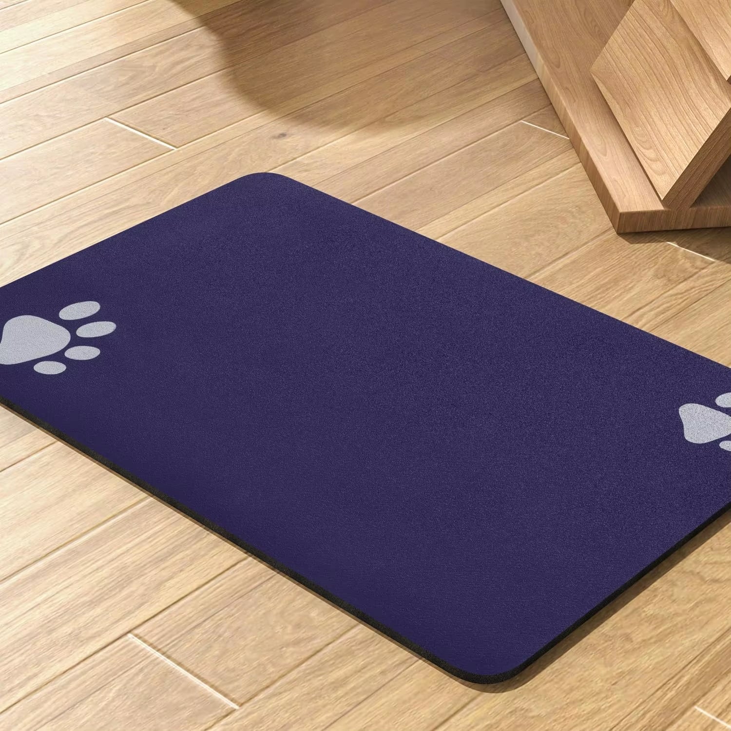Quick-Dry Pet Feeding Mat – Waterproof Placemat with Non-Slip Backing.